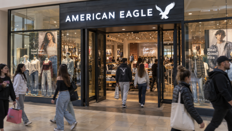 Why is American Eagle stock plunging over 11% despite crushing earnings?